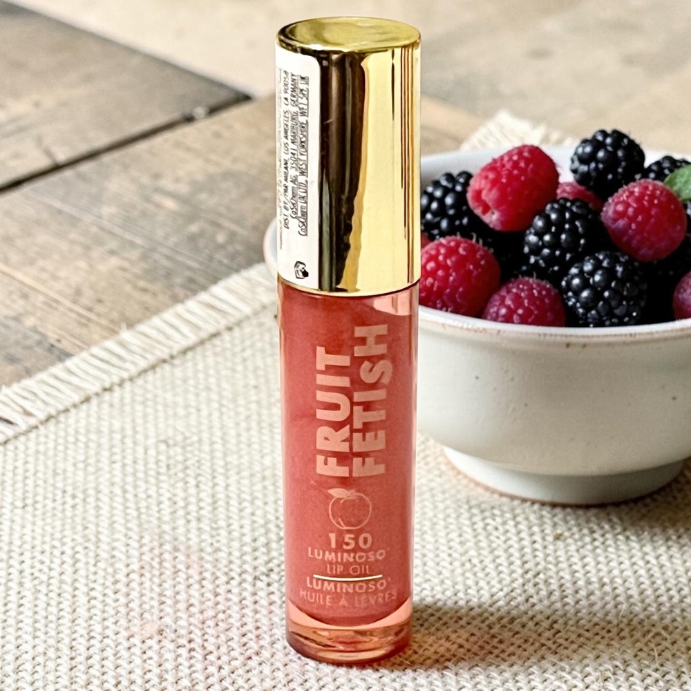 Milani Fruit Fetish Lip Oil 150 Luminoso 0.14oz Sheer Peach Shimmer